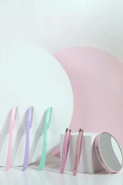 Brushworks Giftbox Brow Shaping Set^ Makeup