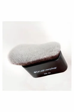 Brushworks No. 24 Blending Face & Body Brush^ Makeupbørster