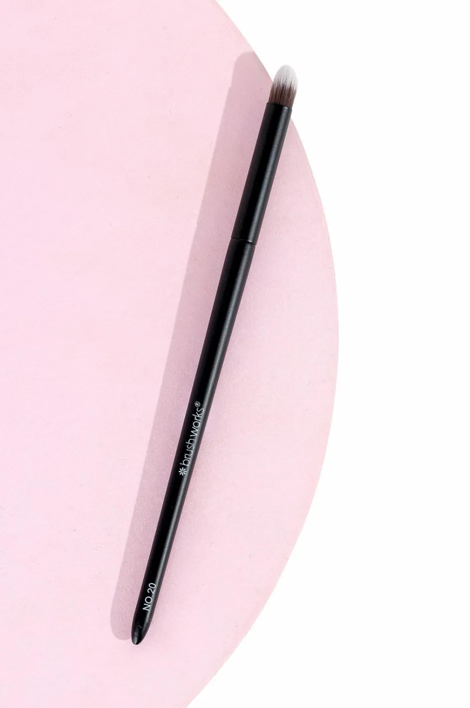 Brushworks No. 20 Smudge Brush^ Makeupbørster