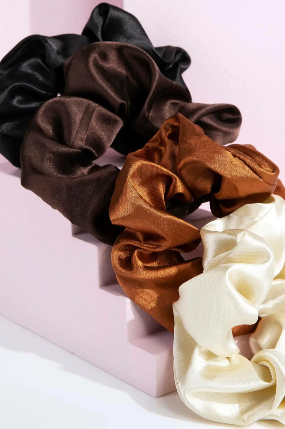 Brushworks Nude Satin Scrunchies 4 pcs^Dame Håraccessories|Håraccessories