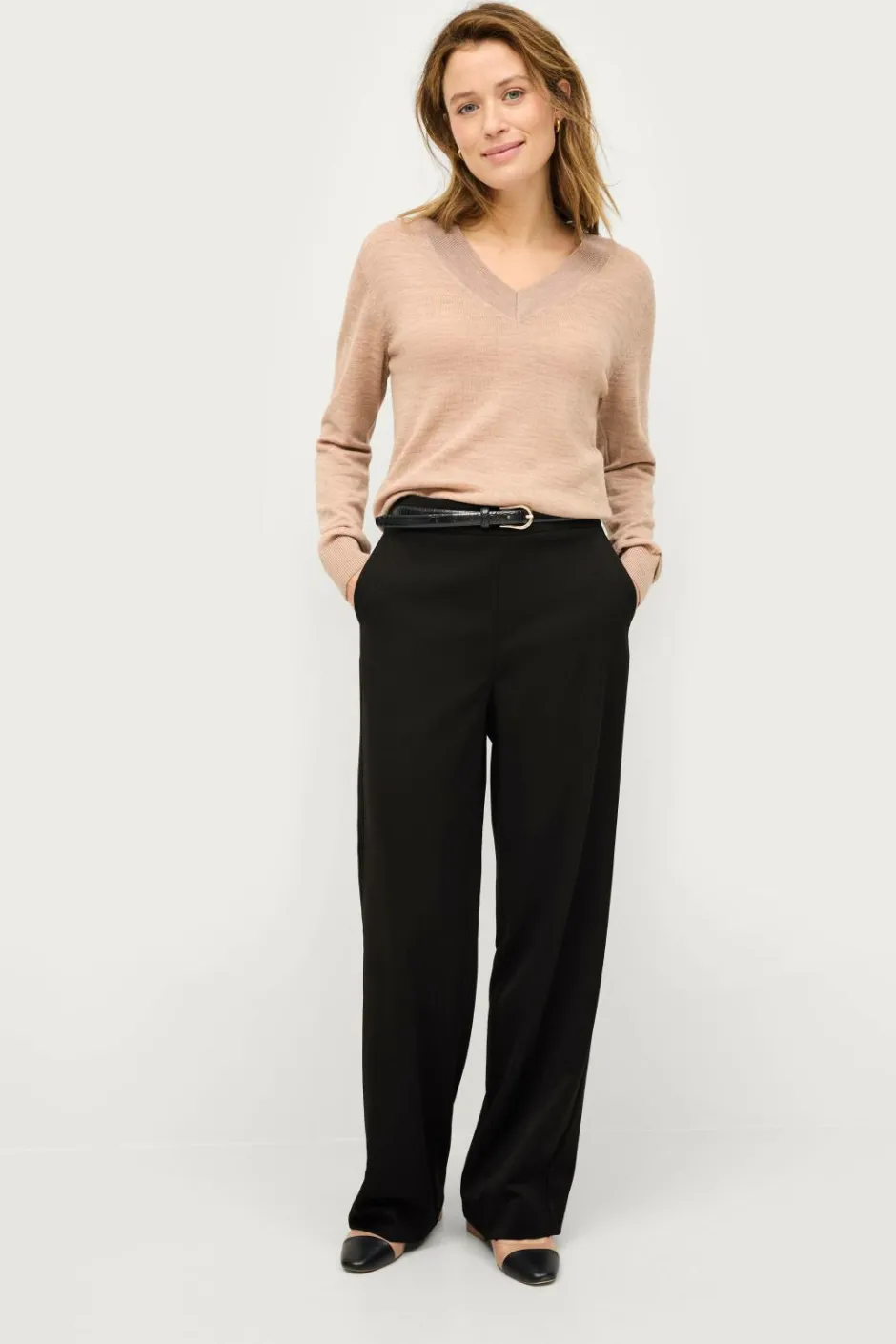 New Collection Finstrikket uldtrøje med v-hals Dame Trøjer & Cardigans