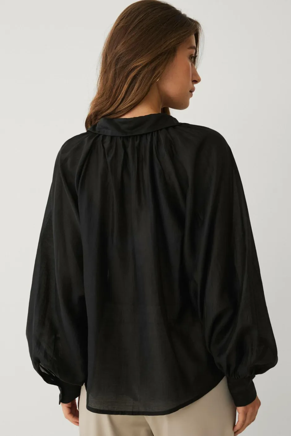 Hot Collection Gennemsigtig bluse med v-hals Dame Skjorter & Bluser