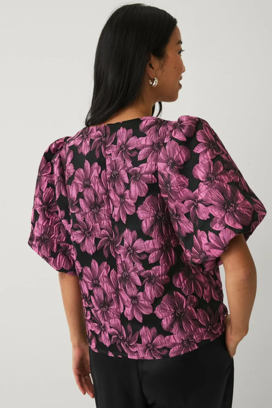 Ellos Collection Jacquardvævet bluse med pufærmer^Dame Skjorter & Bluser