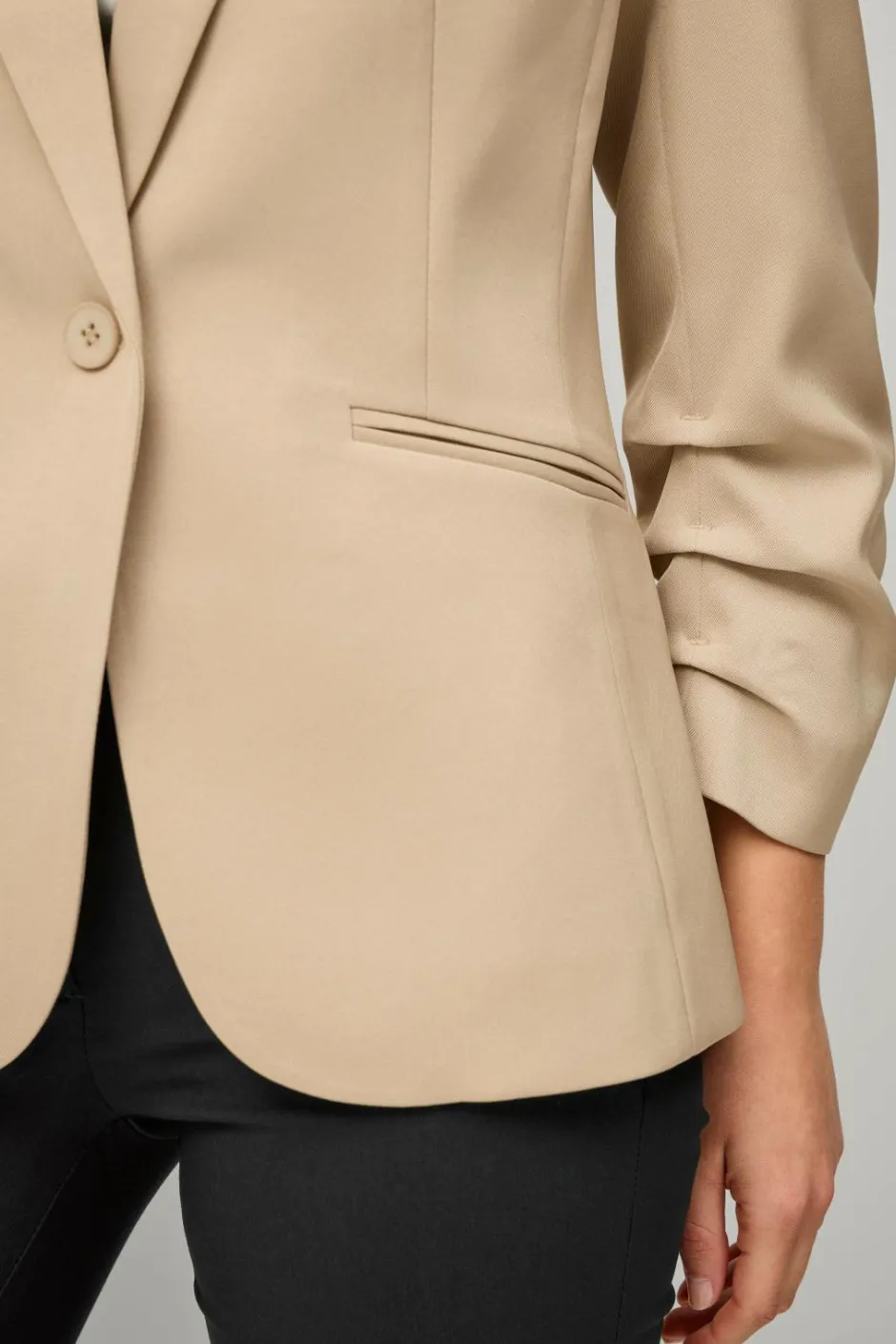 Discount Collection Smal pasform habitjakke med krøllede ærmer Dame Blazere & Veste