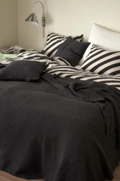Clearance Home Sengetæppe Britt Sengetæpper