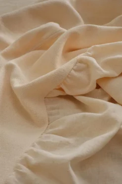 Hot Home Sengetæppe Elly Frill i genanvendt halvlinned Sengetæpper