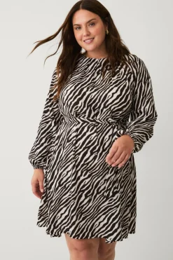 New Plus collection Kjole med ballonærmer Dame Kjoler