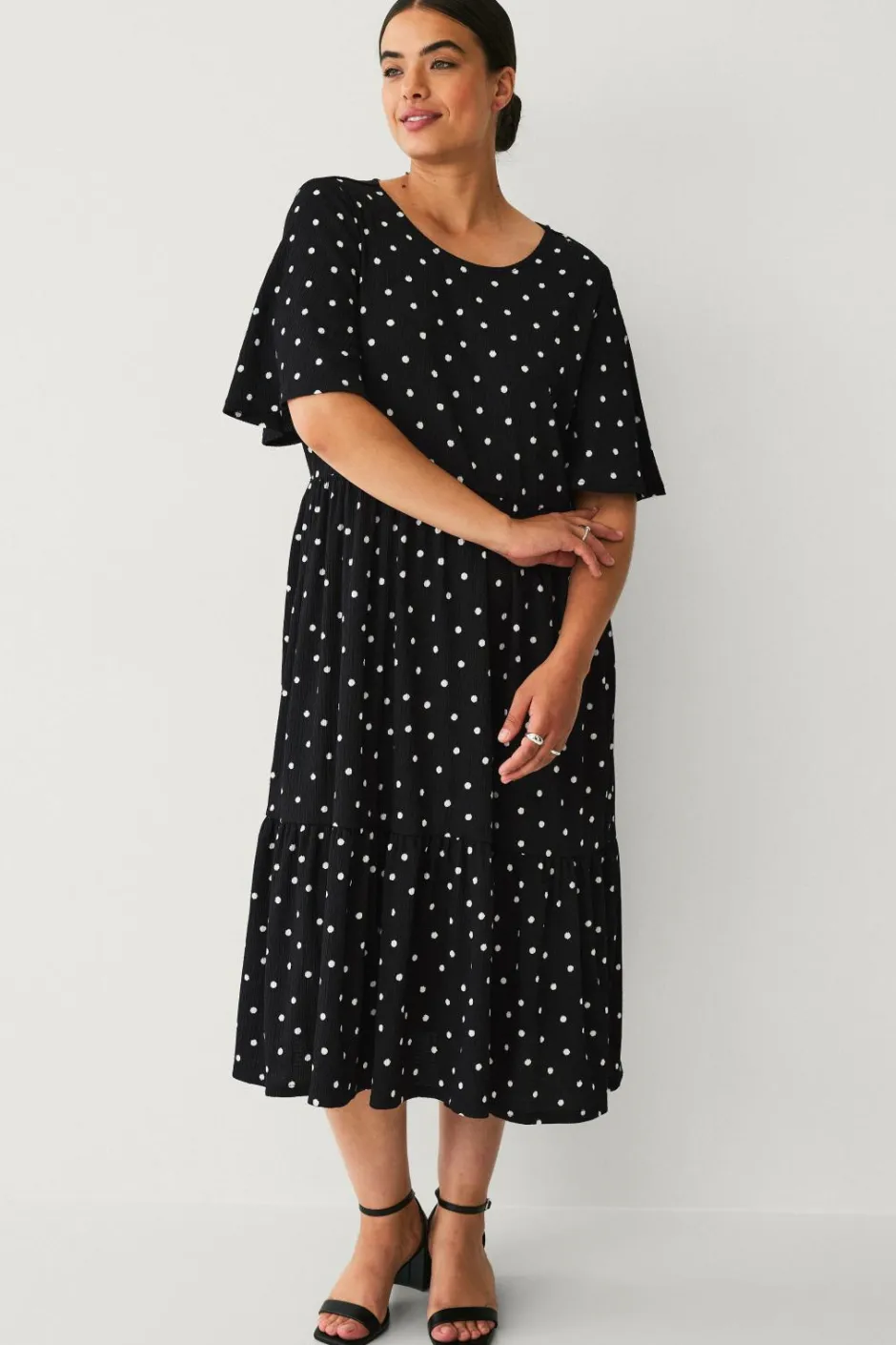 Ellos Plus collection Kjole med flæser^Dame Kjoler