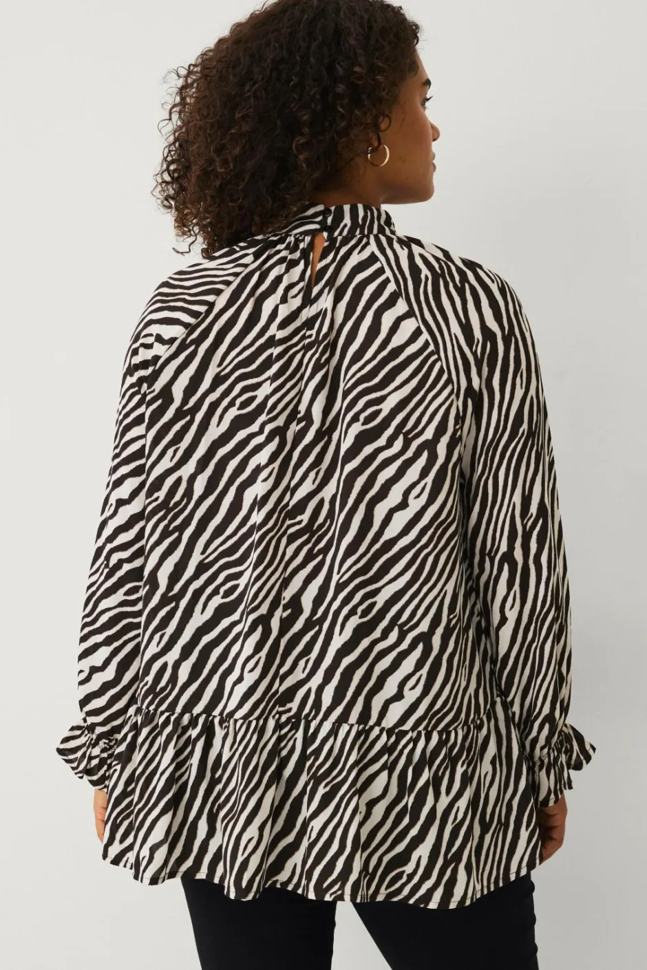 Ellos Plus collection Chiffonbluse med flæser^Dame Skjorter & Bluser