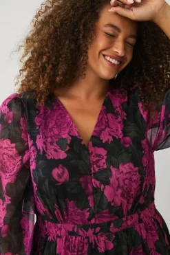 Ellos Plus collection Kjole i chiffon med ballonærme^Dame Kjoler