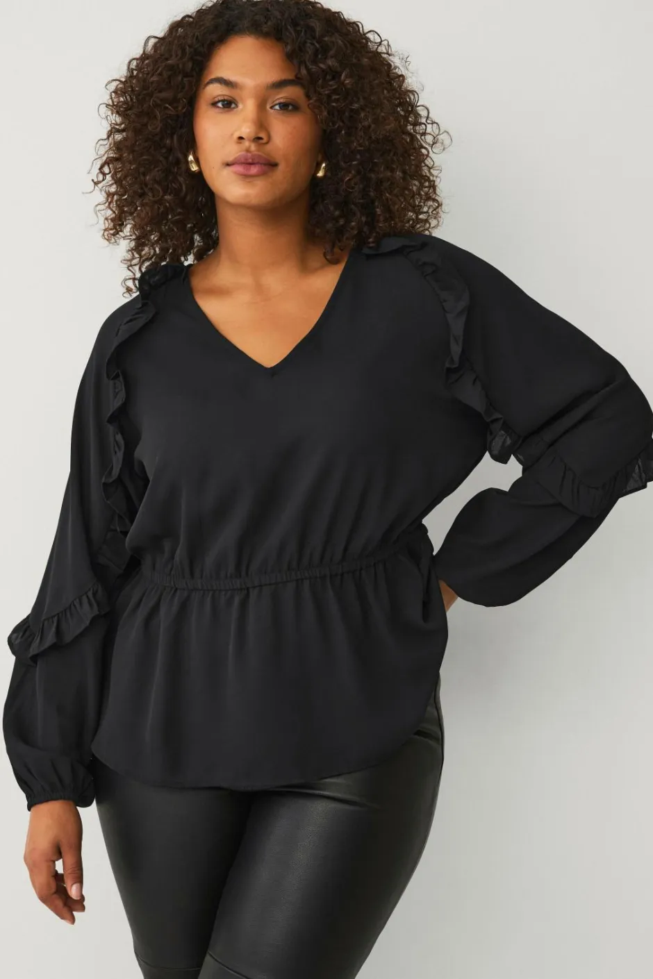 Ellos Plus collection Bluse med volanter^Dame Skjorter & Bluser
