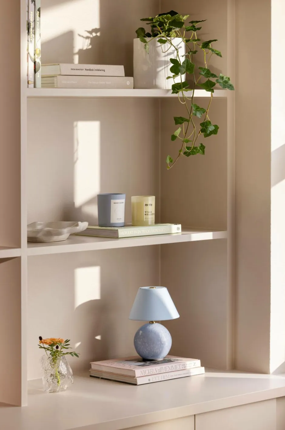 Globen Lighting Bærbar bordlampe Iris 16^ Genopladelige Lamper