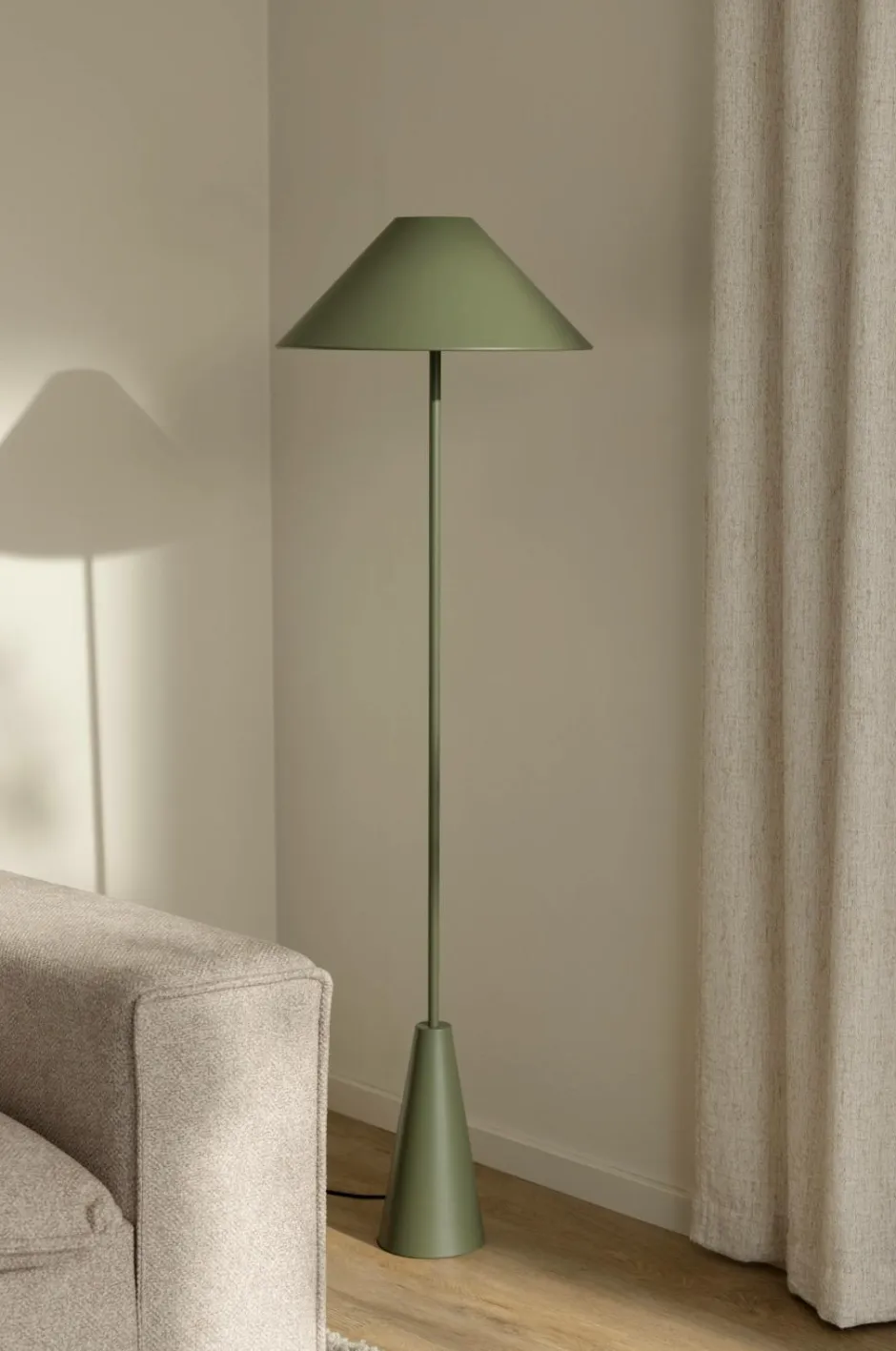 Globen Lighting Gulvlampe Cannes^ Gulvlamper
