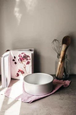 Heirol Rund kageform 15 cm anodiseret aluminium^ Bagetilbehør & Bageredskaber