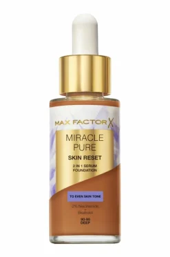 Max Factor Miracle Pure Serum Foundation^ Ansigt