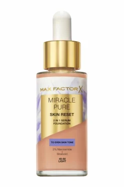 Max Factor Miracle Pure Serum Foundation^ Ansigt
