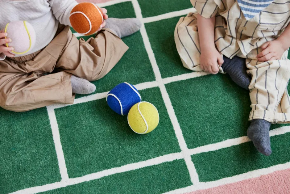 OYOY Living Design Rasle Tennisball^Børn Babylegetøj|Musikinstrumenter