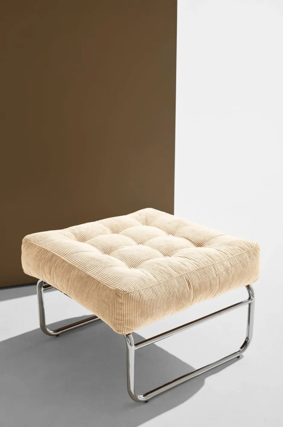 Pastill Luca fodskammel^ Puffer & Fodskamler