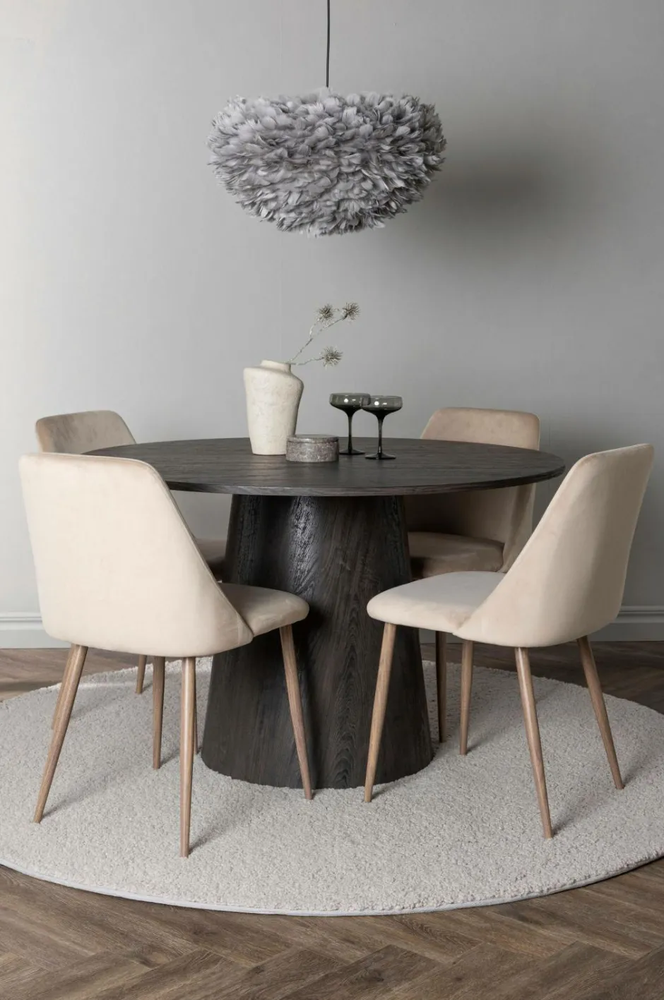 Discount Spisegruppe Lanzo med 4 stole Night Spisegrupper