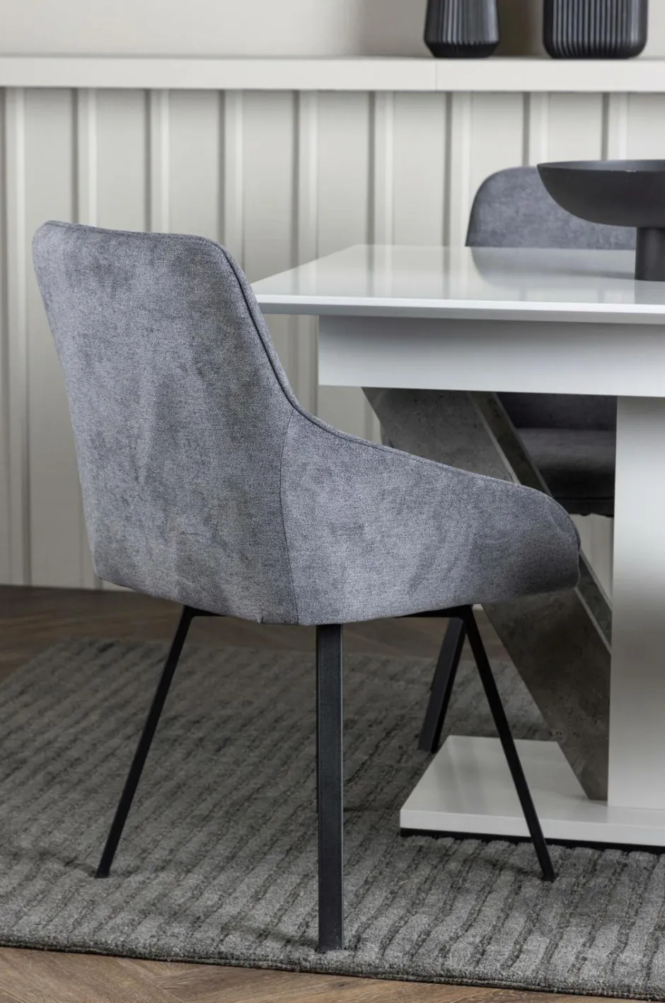 Spisegruppe Disa med stole Rosie Spisegrupper