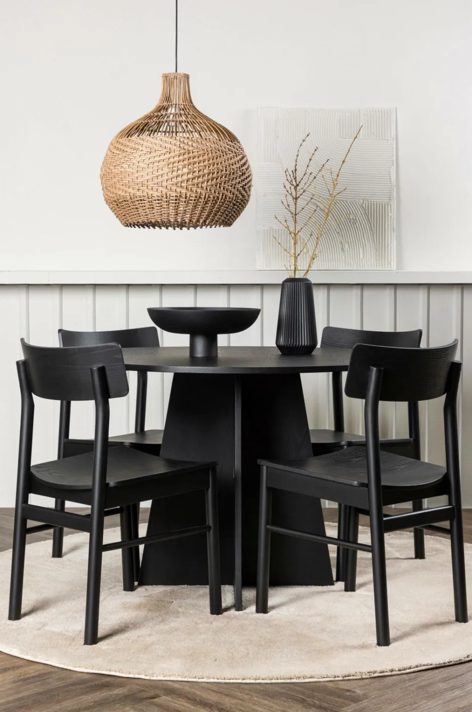 Outlet Spisegruppe Bootcut Round og stolene Montros Spisegrupper