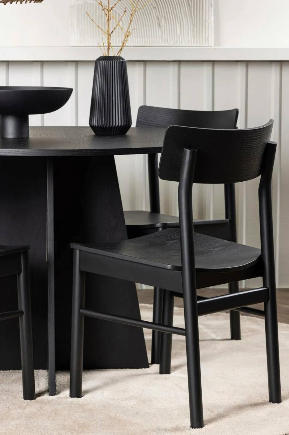 Outlet Spisegruppe Bootcut Round og stolene Montros Spisegrupper