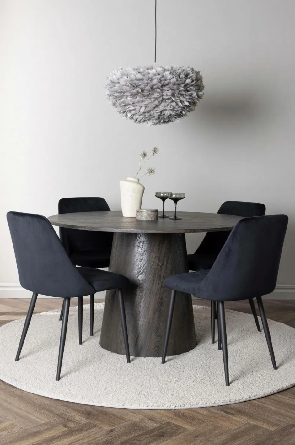 Online Spisegruppe Lanzo med 4 stole Night Spisegrupper